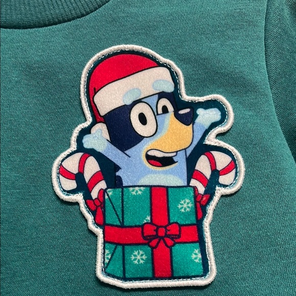 New! Festive Green Bluey Sweatshirt - Picture 2 of 12